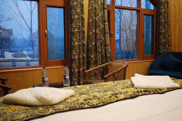 lone palace srinagar