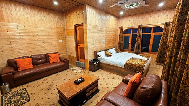 lone palace srinagar