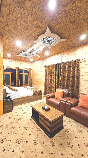 lone palace srinagar