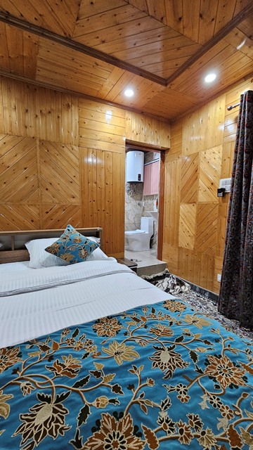 lone palace srinagar