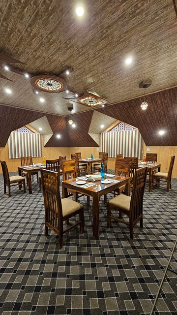 lone palace srinagar